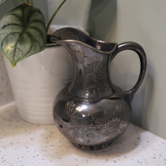 Vintage Meriden B Company Silver Plated Pitcher - Picture 3 of 9